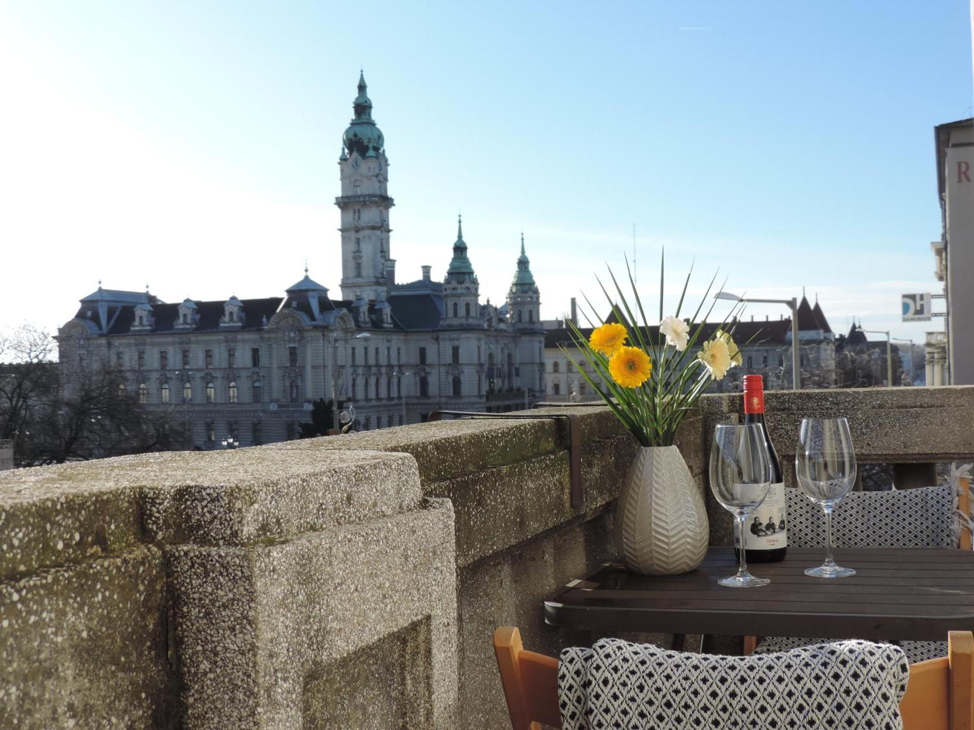 Loggia Apartman Győr Exteriör bild